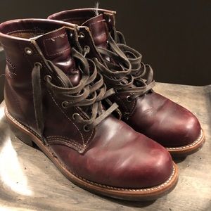 Chippewa men’s burgundy boots